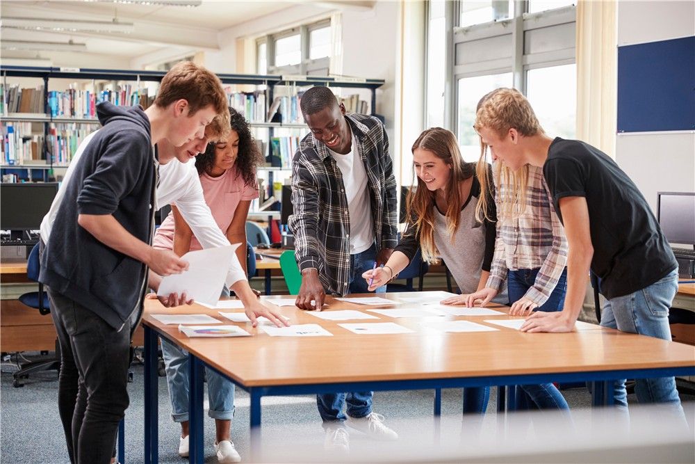 6 Reasons to Introduce Young People to Project Management