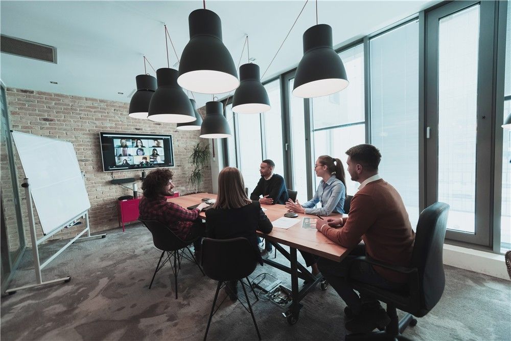 Managing Hybrid-Work Teams: How to Lead Both In and Out of the Office